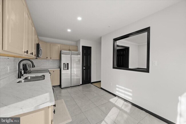 Building Photo - 10626 Fitzgibbon Ct