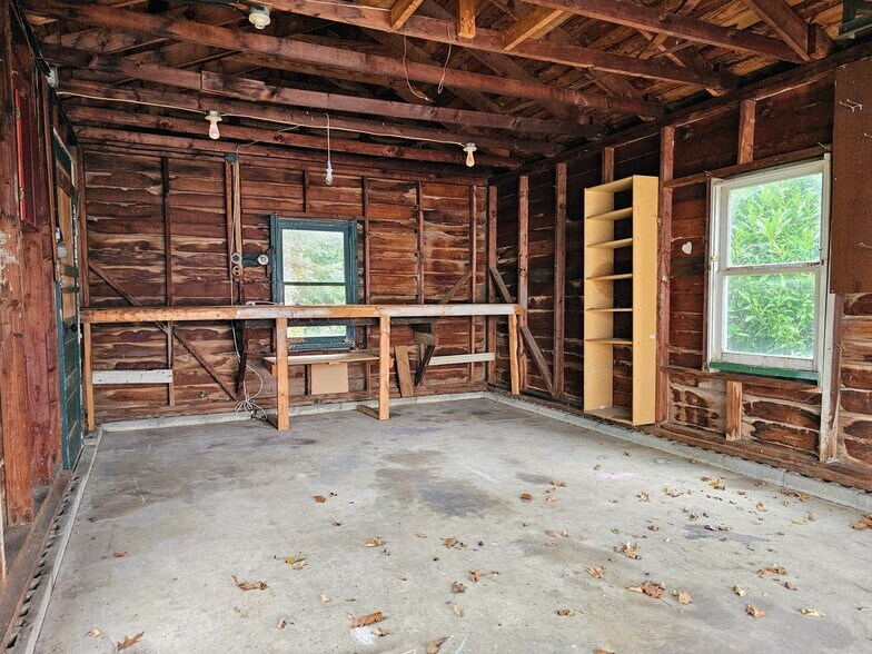 Building Photo - 426 Cherry St