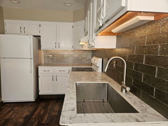 Building Photo - 54 Deer Run
