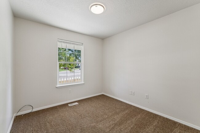 Building Photo - 123 Chapparosa Ct E