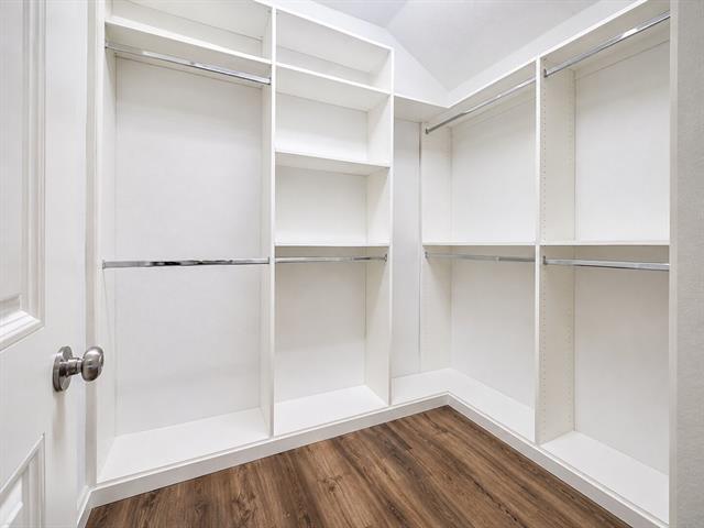 Building Photo - 1229 Walnut Cliff Ct