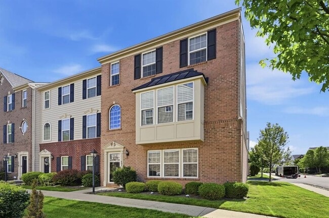 Building Photo - 601 Pointe View Dr