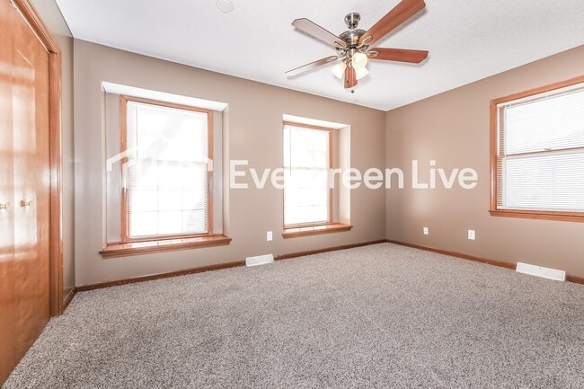 Building Photo - 11622 Palmer Ave