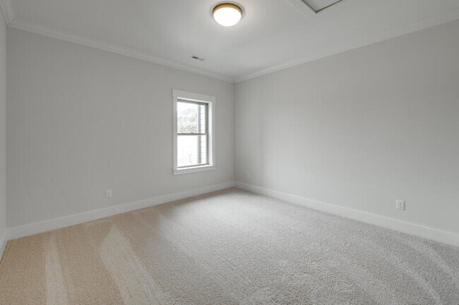 Building Photo - 9690 Dutton Ln