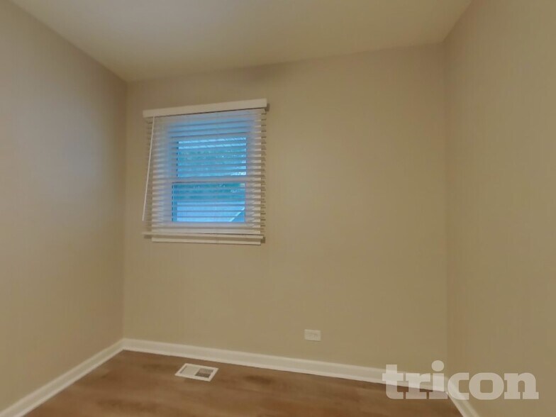 Building Photo - 16130 Haven Ave