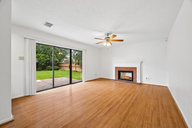 Building Photo - 15251 Kelbrook Dr