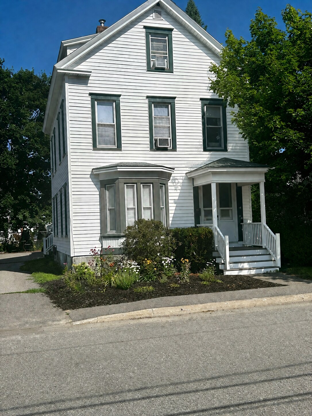 Building Photo - 84 High St