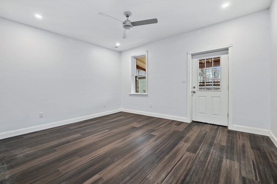 Building Photo - 316 Laurel St