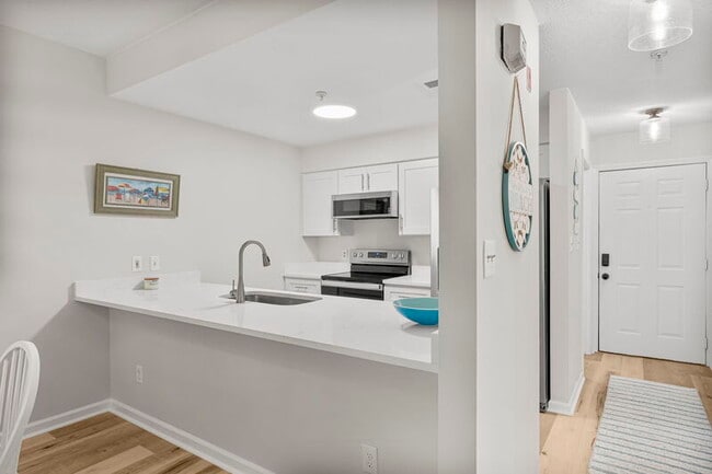 Building Photo - 200 Sandestin Ln