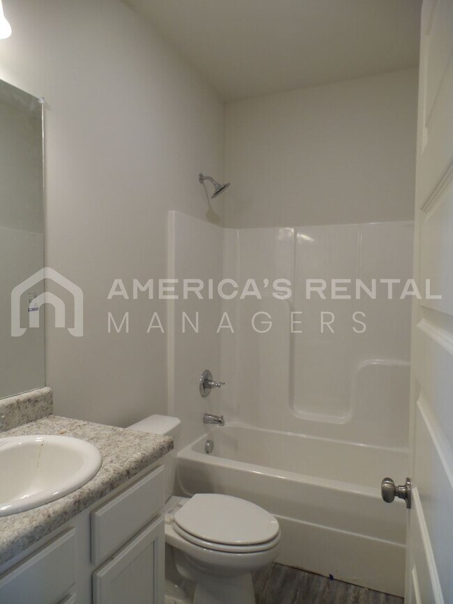 Building Photo - Home for Rent in Calera, AL... View with 48 Hours Notice!