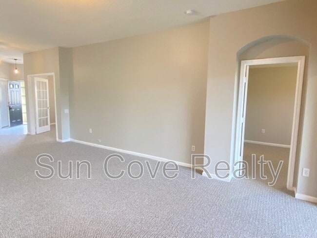 Building Photo - 5107 Gato Del Sol Cir