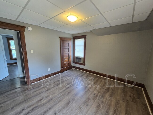 Building Photo - 1311 W 2nd St