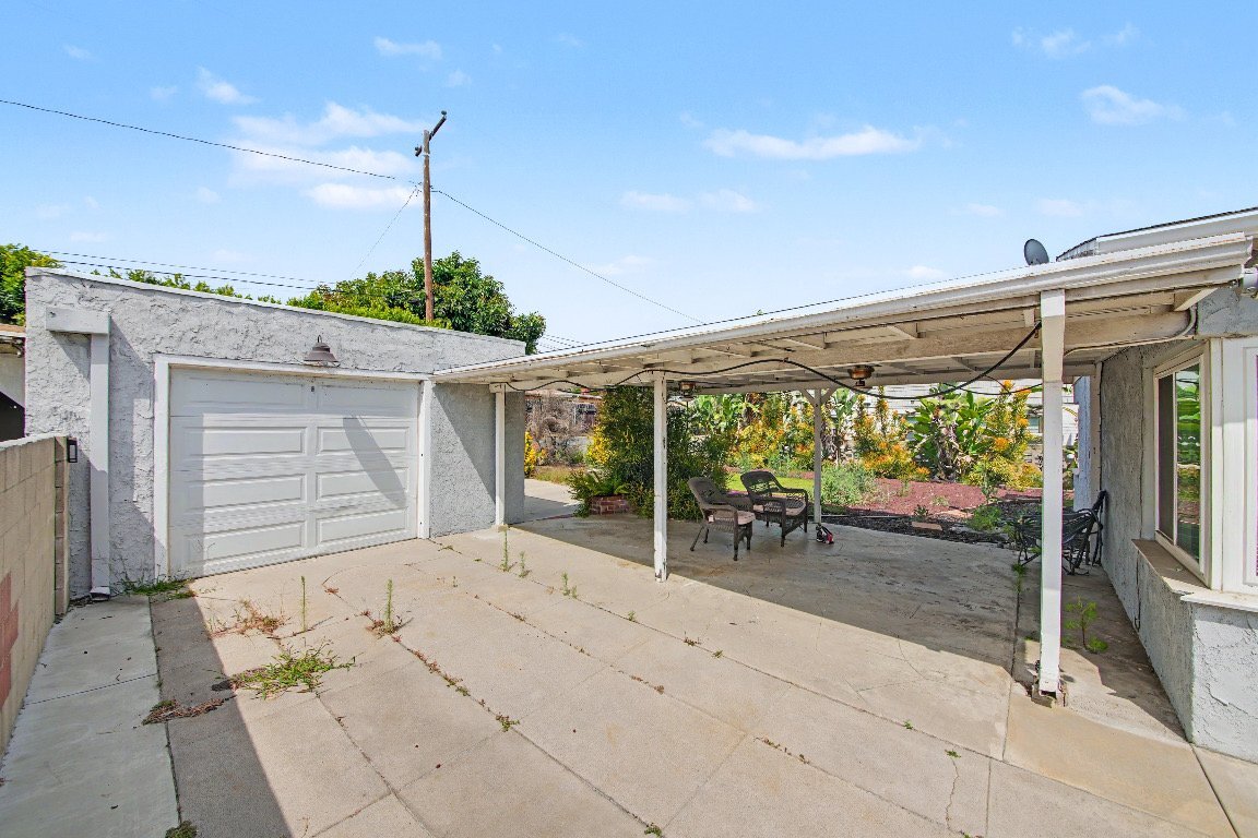 Building Photo - 445/2 E Alisal St