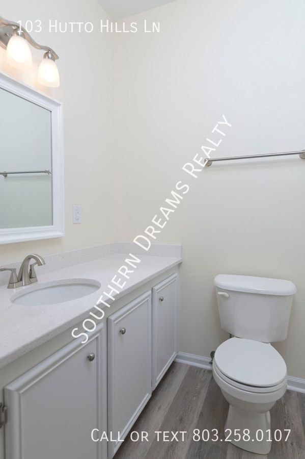 Building Photo - 103 Hutto Hill