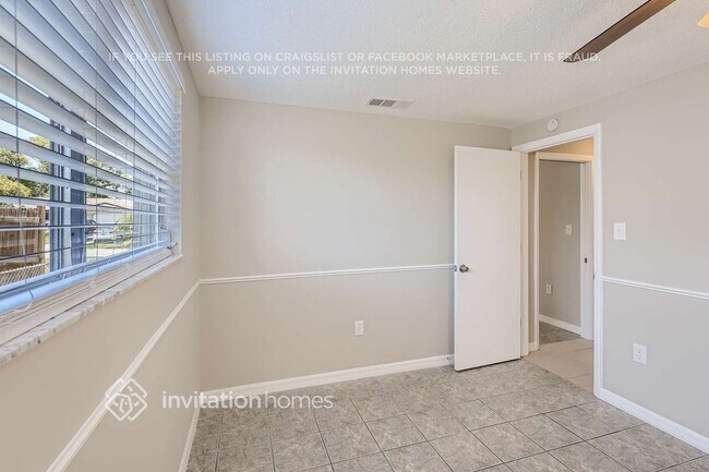 Building Photo - 7530 Rosewood Dr