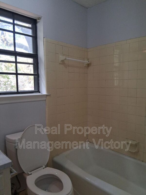 Building Photo - 1757 Tahiti Ln