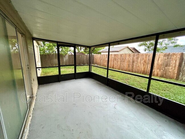 Building Photo - 1042 Axlewood Cir