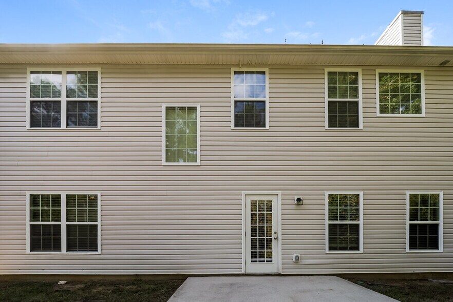 Building Photo - 8131 Vincent Mill Dr