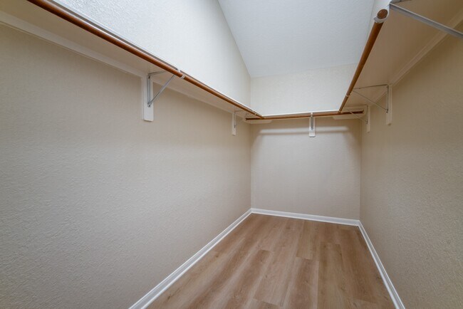 Building Photo - 8442 Rollins Bend Ln
