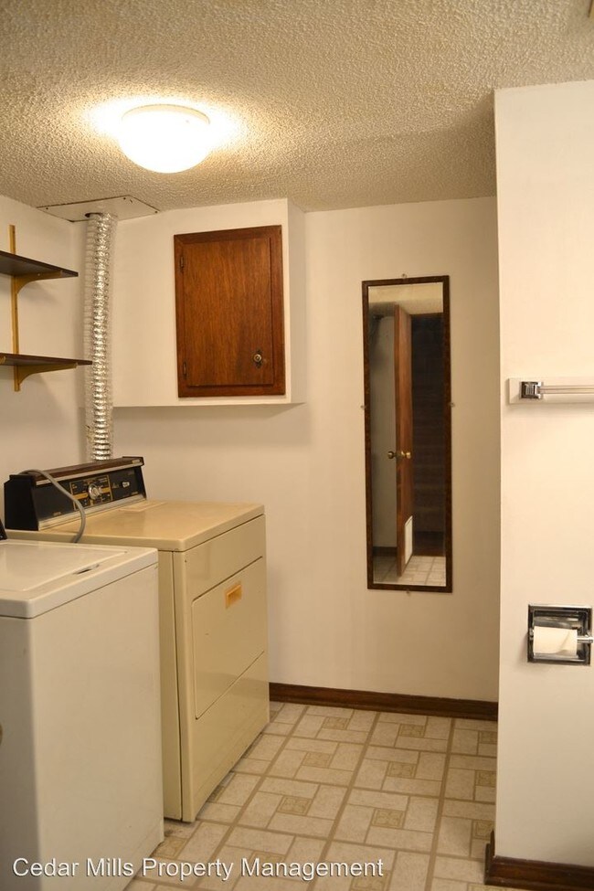 Building Photo - 4 br, 2 bath House - 1459 Northwest Parkway