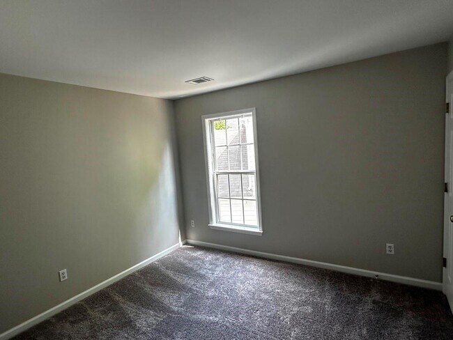 Building Photo - 6345 Turfway Dr