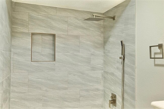 Building Photo - 3114 Hollow Creek Ct