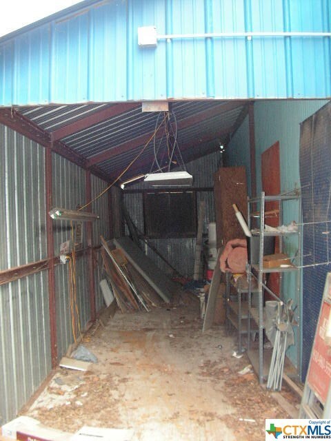 Building Photo - 1910 FM2673