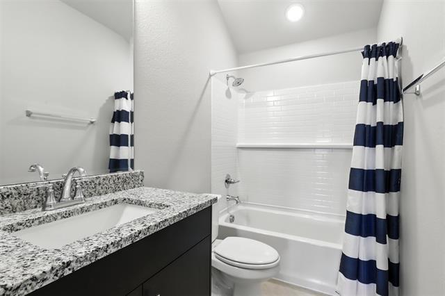 Building Photo - 925 Ridgehurst Dr