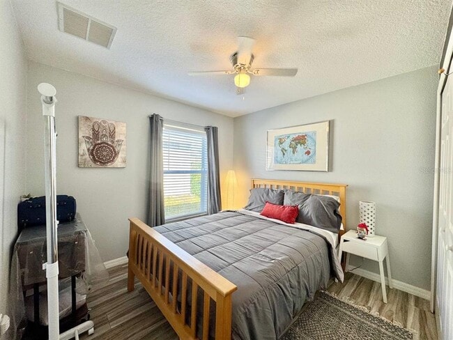 Building Photo - 30912 Bridgegate Dr