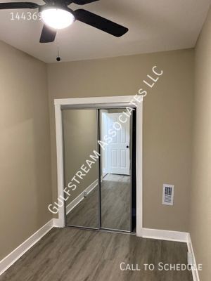 Building Photo - 2114 Hollins St