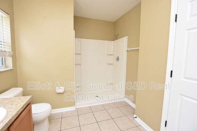 Building Photo - 982 Cumberland Dr