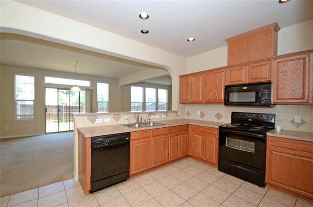 Building Photo - 6504 Hickory Hill Dr
