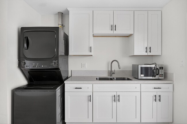 Building Photo - 767 Ball Ave