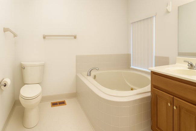 Building Photo - 165 Alaric Dr