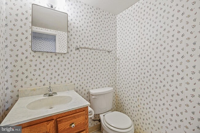 Building Photo - 6106 Rivanna Dr