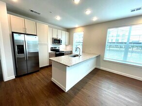 Building Photo - 2300 N Friendship Rd