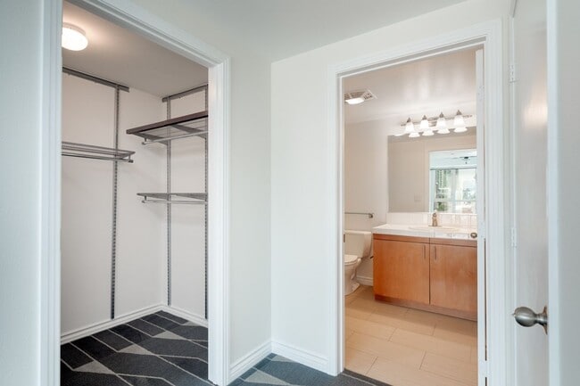 Building Photo - Stunning East Village 2 Bedroom at Nexus! Expansive Balcony! Pet Ok!