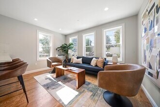 Building Photo - 52 Bellevue St