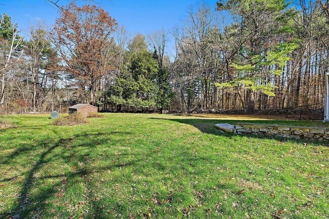 Building Photo - 379 Concord Rd