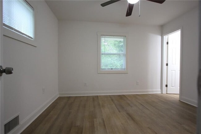 Building Photo - 3533 Larkspur Terrace