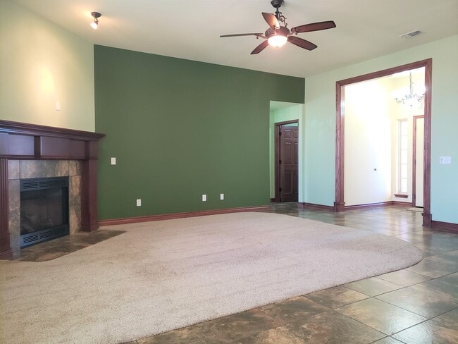 Building Photo - 329 Madison Pl Dr