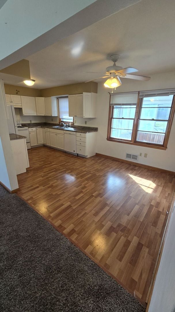 Building Photo - 3-Bed, 2-Bath Home in a Desirable Neighbor...