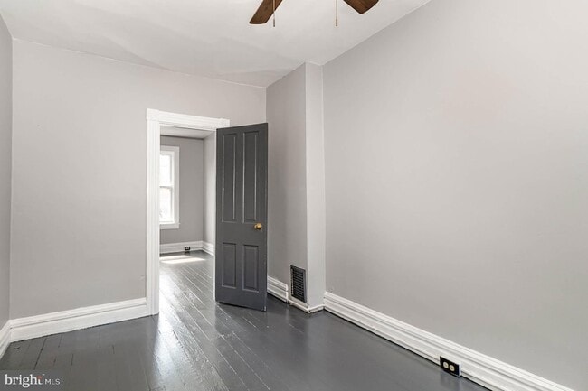 Building Photo - 549 Spruce St