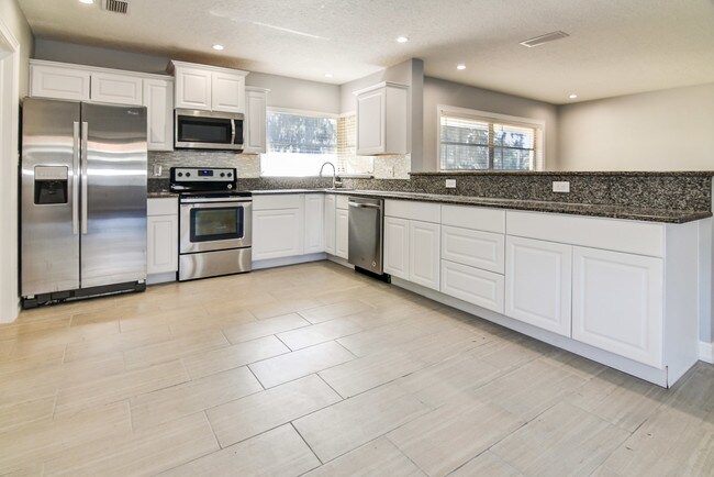 Building Photo - 1456 Jasmine Way