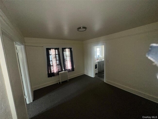 Building Photo - 14 Van Cott Ave