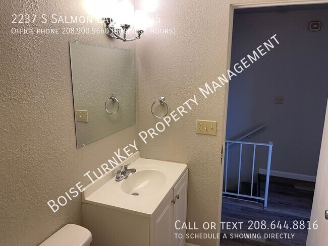 Building Photo - 2237 S Salmon Ln
