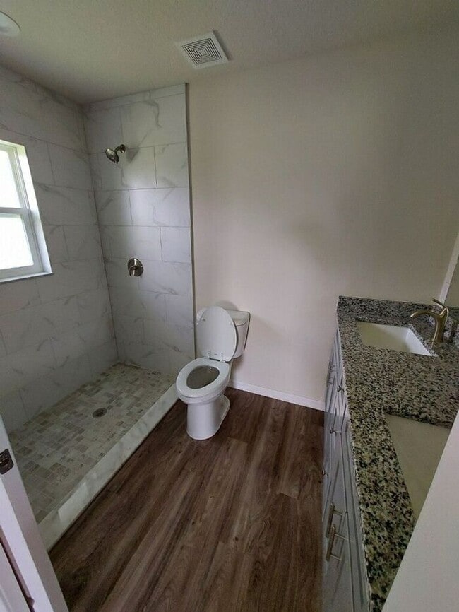 Building Photo - BARNS-120 N CUNNINGHAM AVE