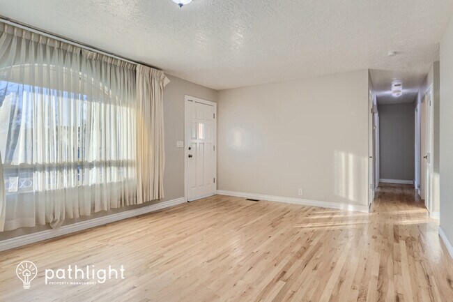 Building Photo - 5539 Danube Circle