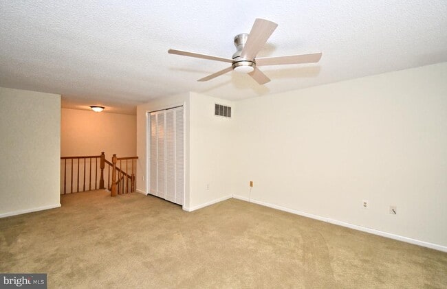 Building Photo - 3208 Danbury Ct