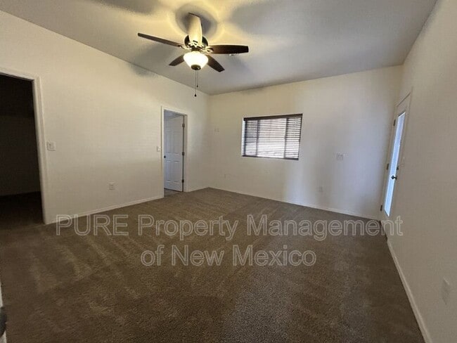 Building Photo - 2208 E Ranch Dr